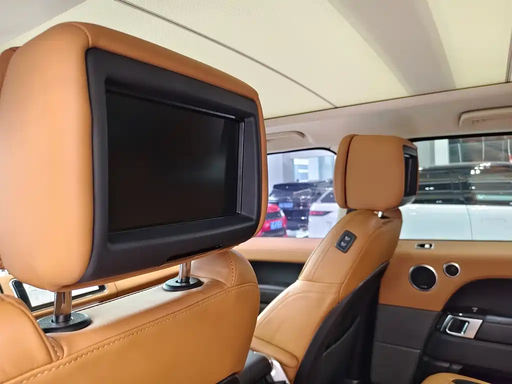 Land Rover Range Rover Sport 2022 — фото 15
