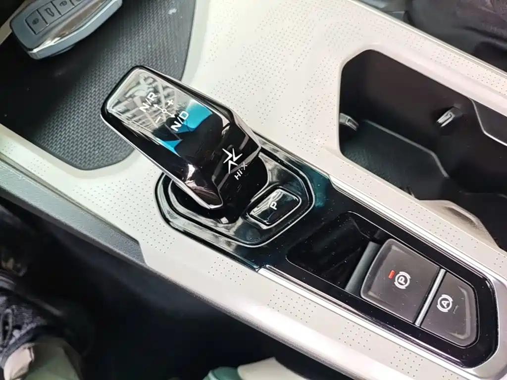 Geely Emgrand L Hip 2022 — фото 14