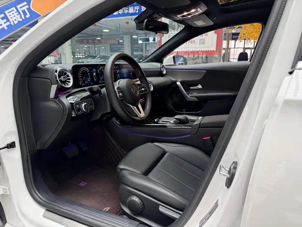 Mercedes-Benz A-Class 2023 — фото 5