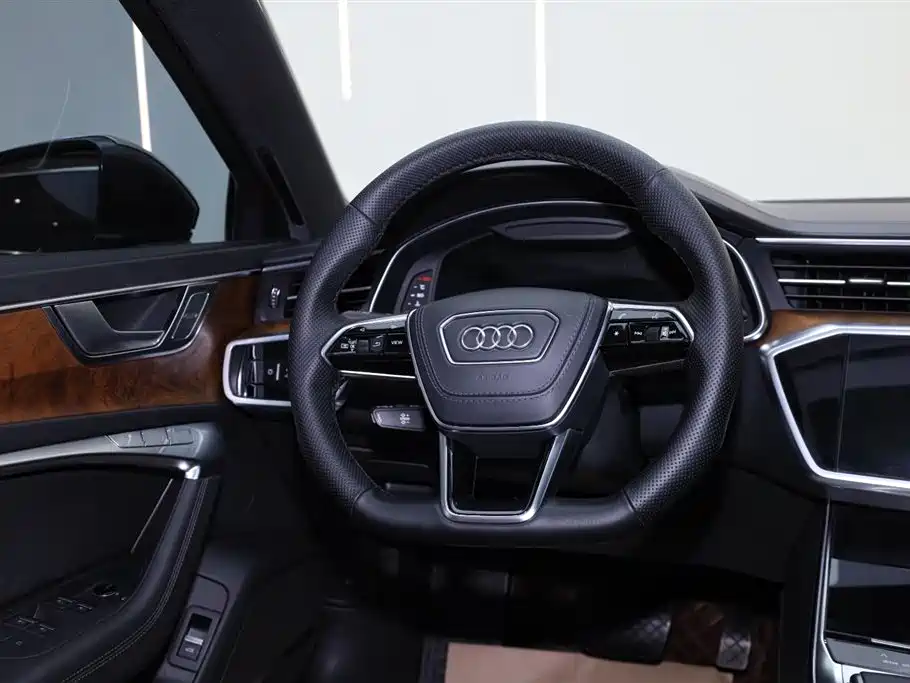 Audi A6L 2022 — фото 13