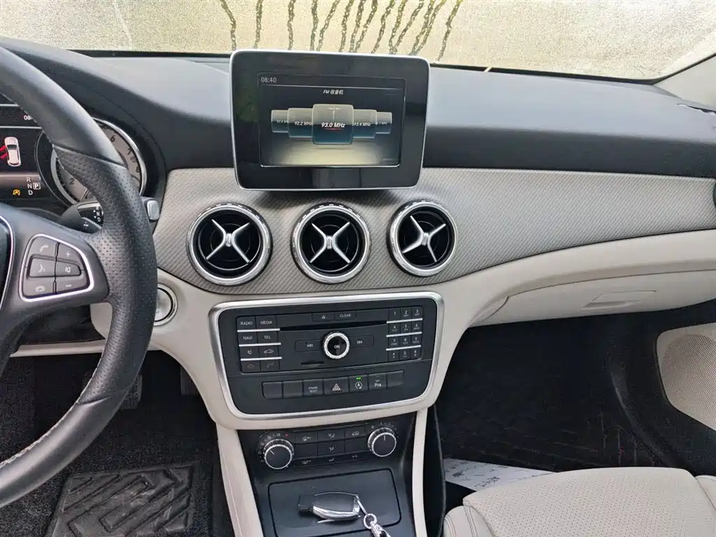 Mercedes-Benz GLA 2017 — фото 13