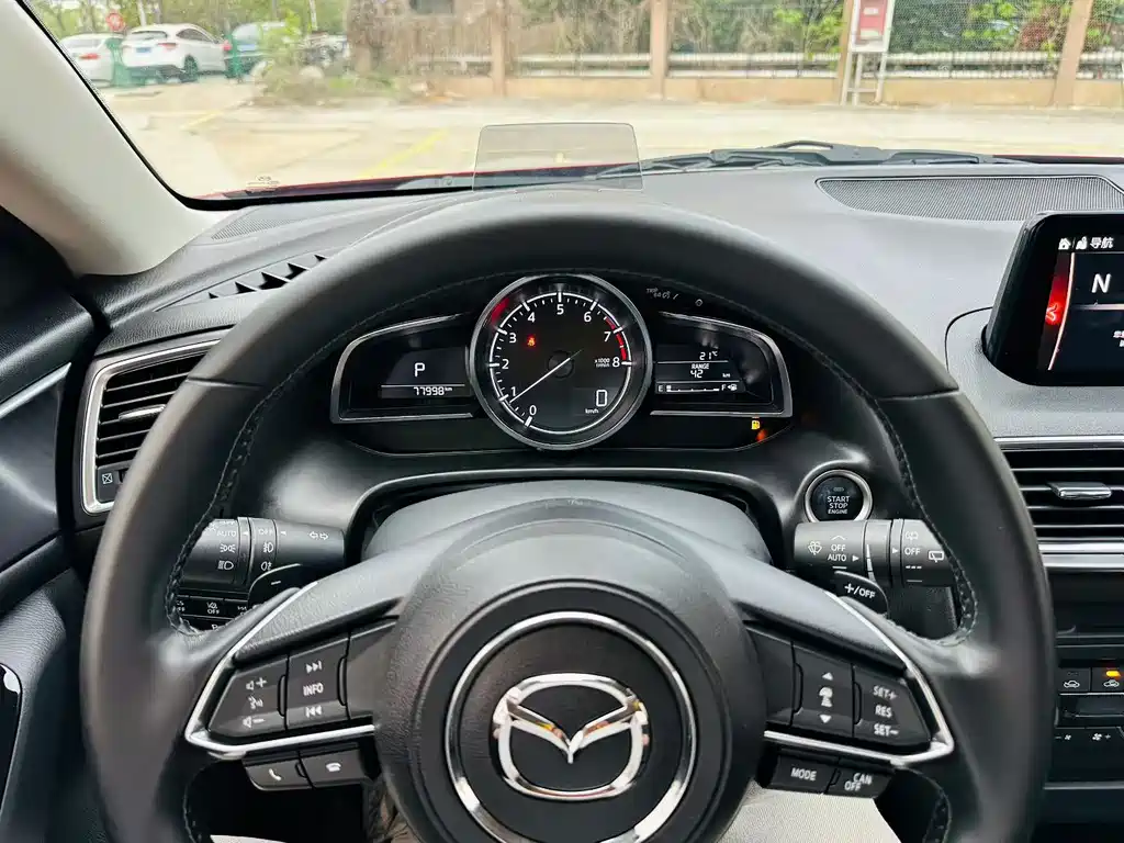 Mazda 3 Axela 2018 — фото 6