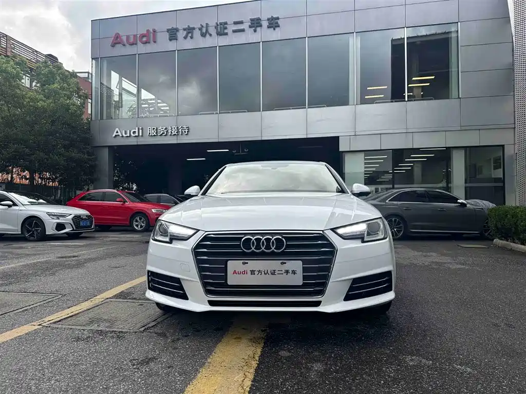 Audi A4L 2017 — фото 2