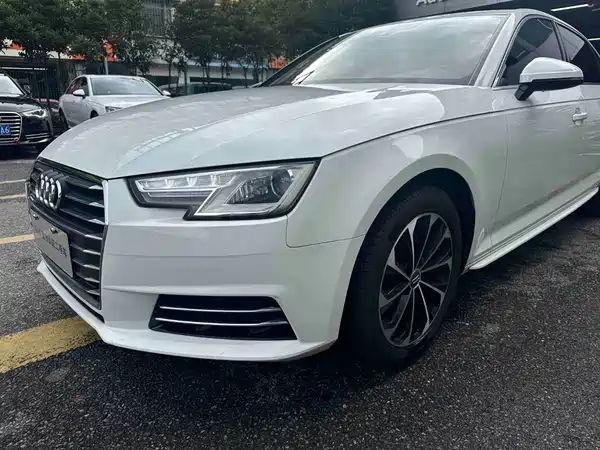 Audi A4L 2017