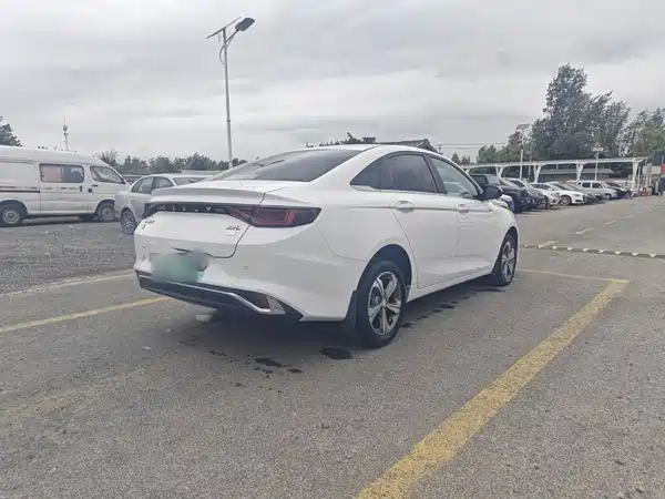 Geely Emgrand L Hip 2023