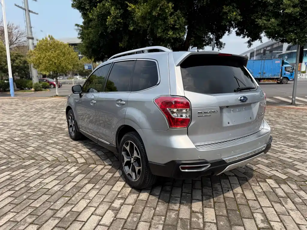 Subaru Forester 2016 — фото 10