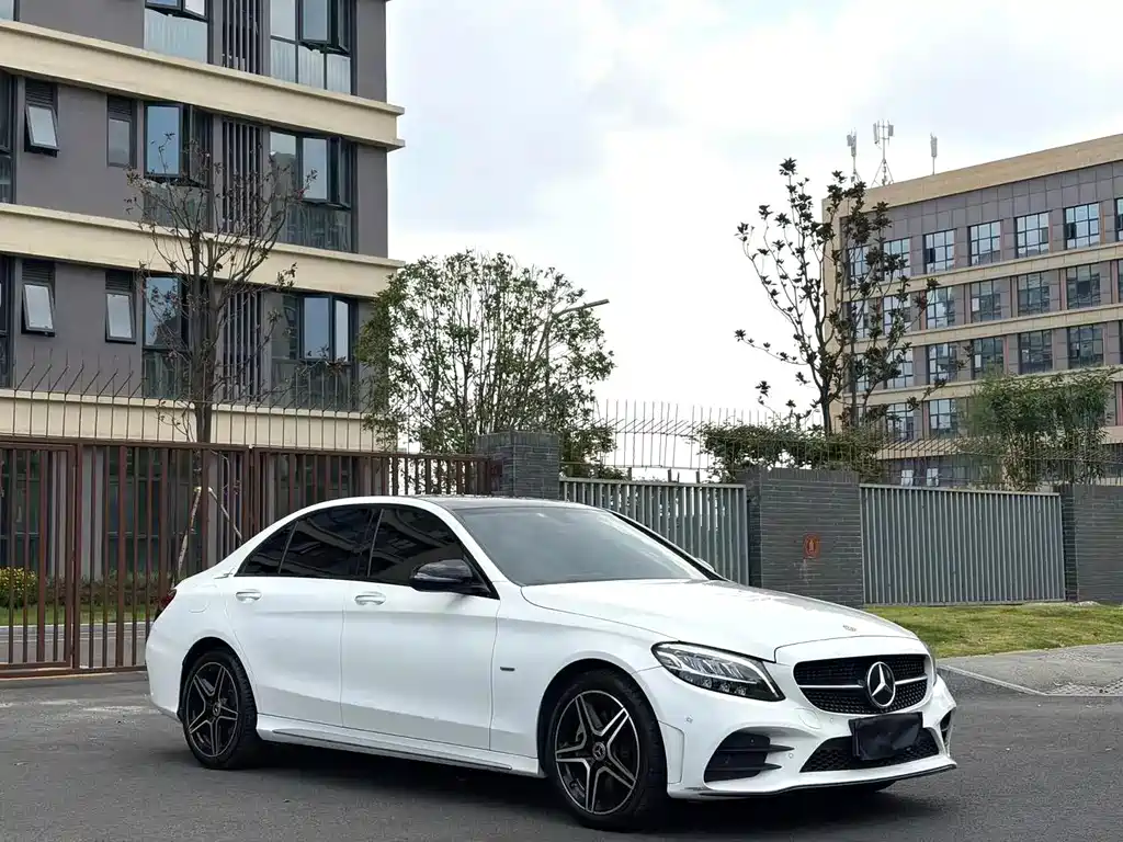 Mercedes-Benz C-Class 2020