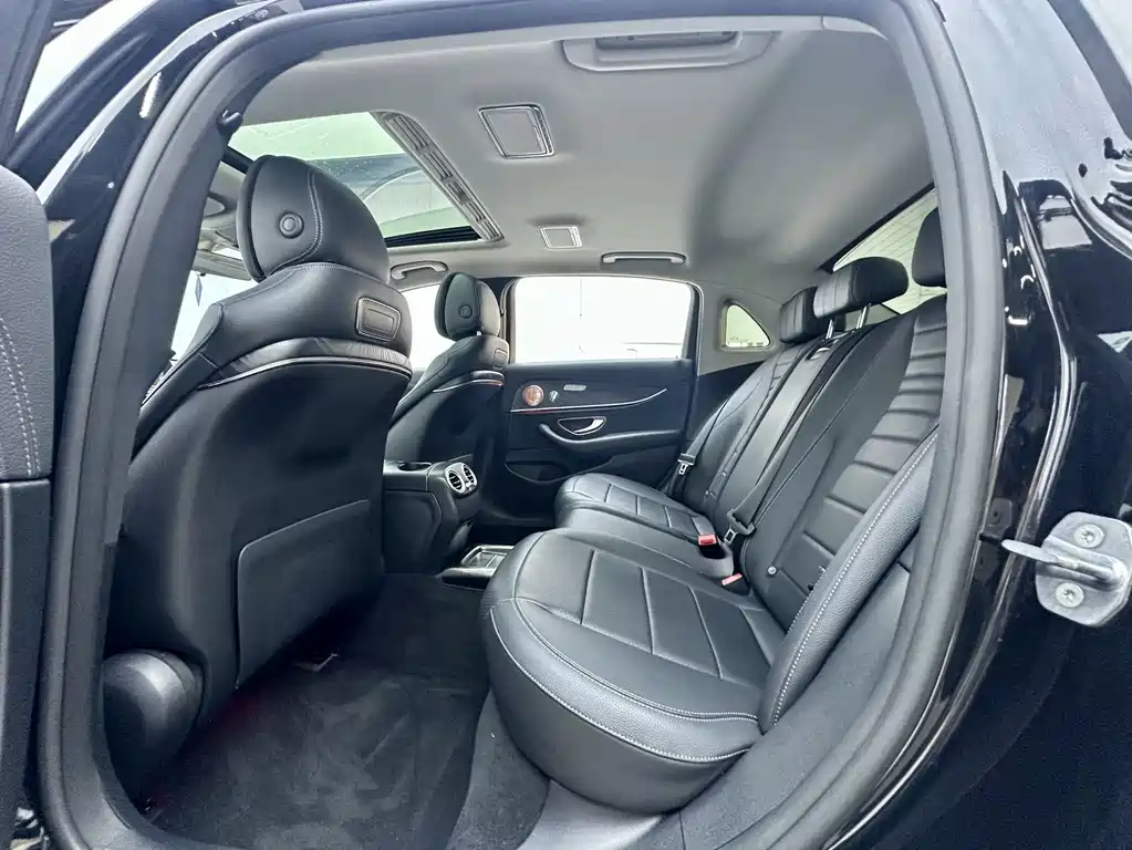 Mercedes-Benz E-Class 2018 — фото 4