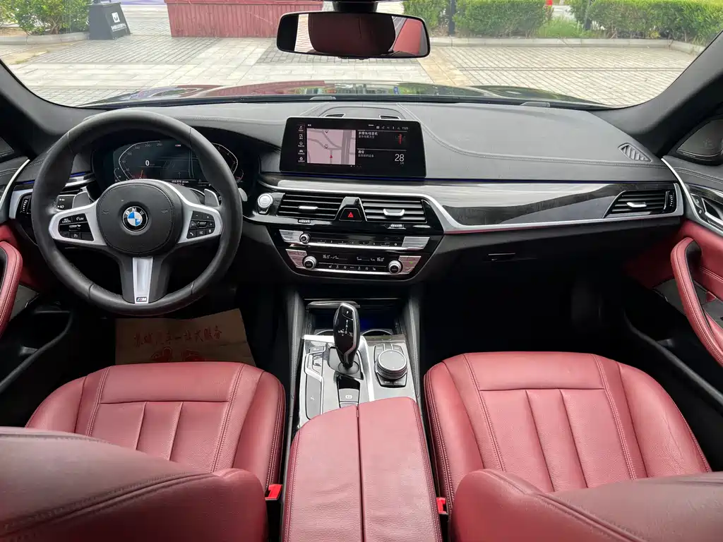 BMW 5 Series 2020 — фото 9
