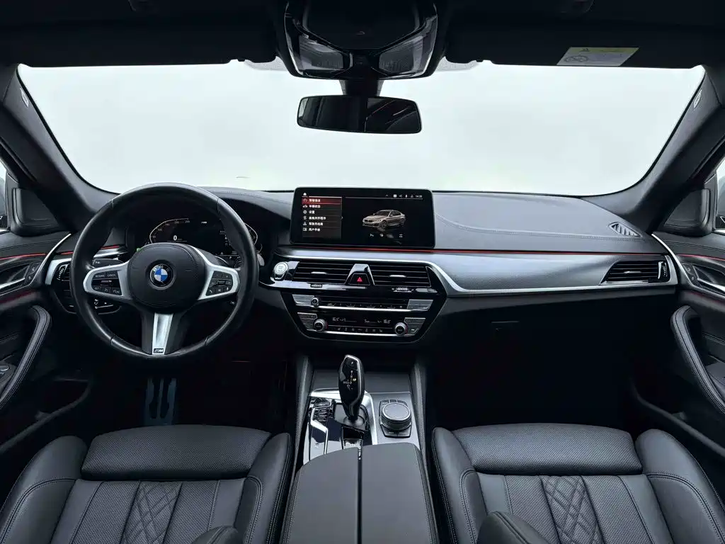 BMW 5 Series 2022 — фото 12