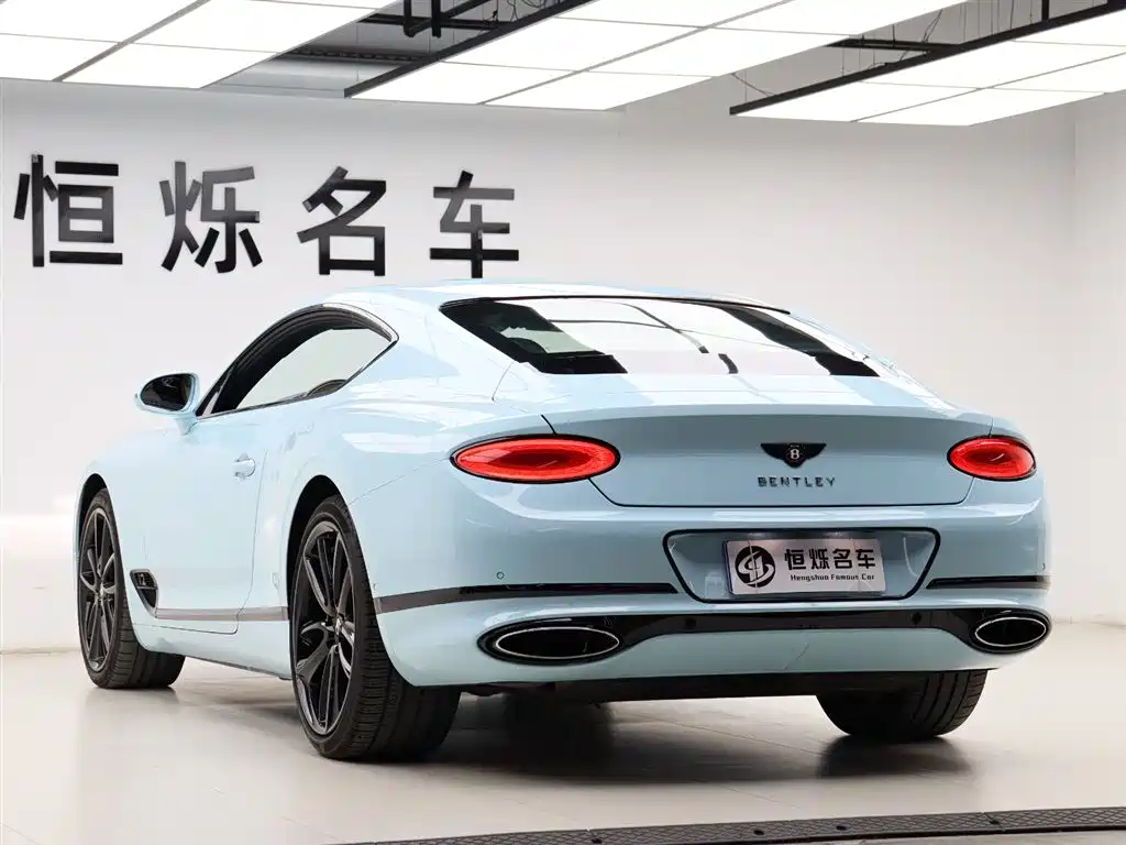 Bentley Continental 2020 — фото 23