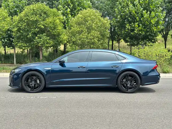 Audi A7L 2023