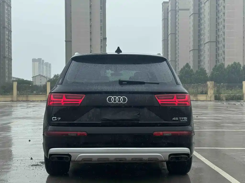 Audi Q7 2016 — фото 8