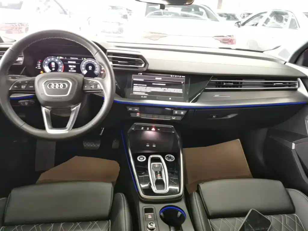 Audi A3 2025 — фото 10