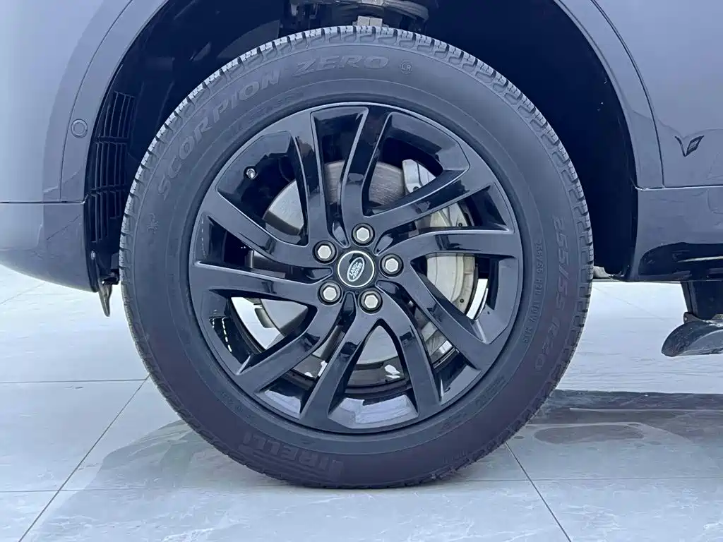 Land Rover Discovery 2020 — фото 9