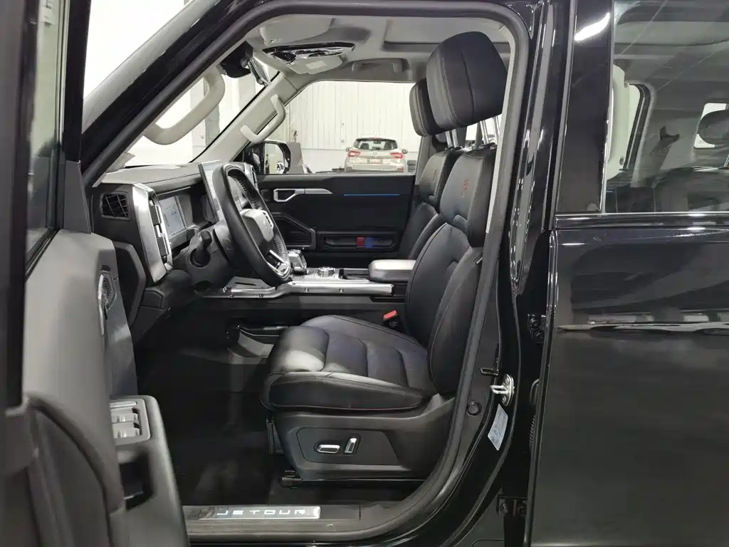 Jetour Traveller C-DM 2025 — фото 10