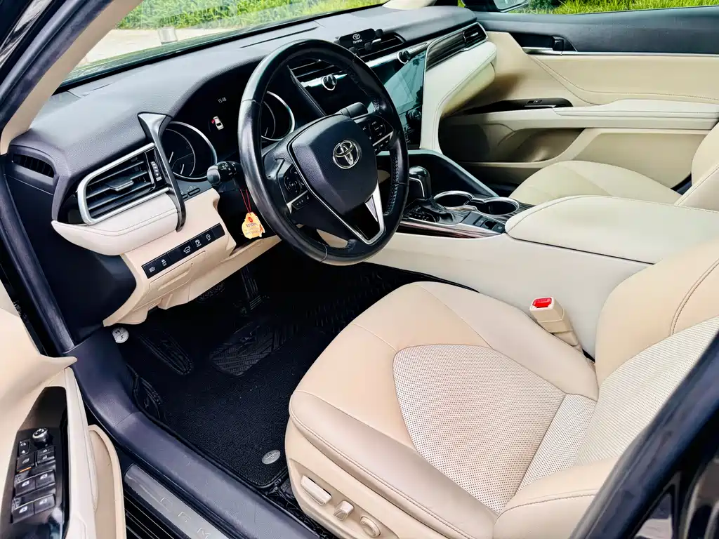 Toyota Camry 2020 — фото 4