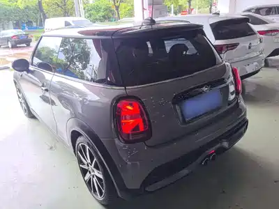 MINI MINI 2022