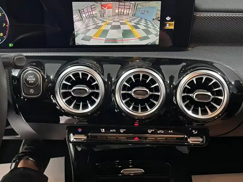 Mercedes-Benz A-Class 2022 — фото 16
