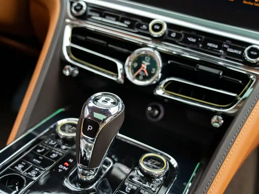 Bentley Flying Spur 2022 — фото 22