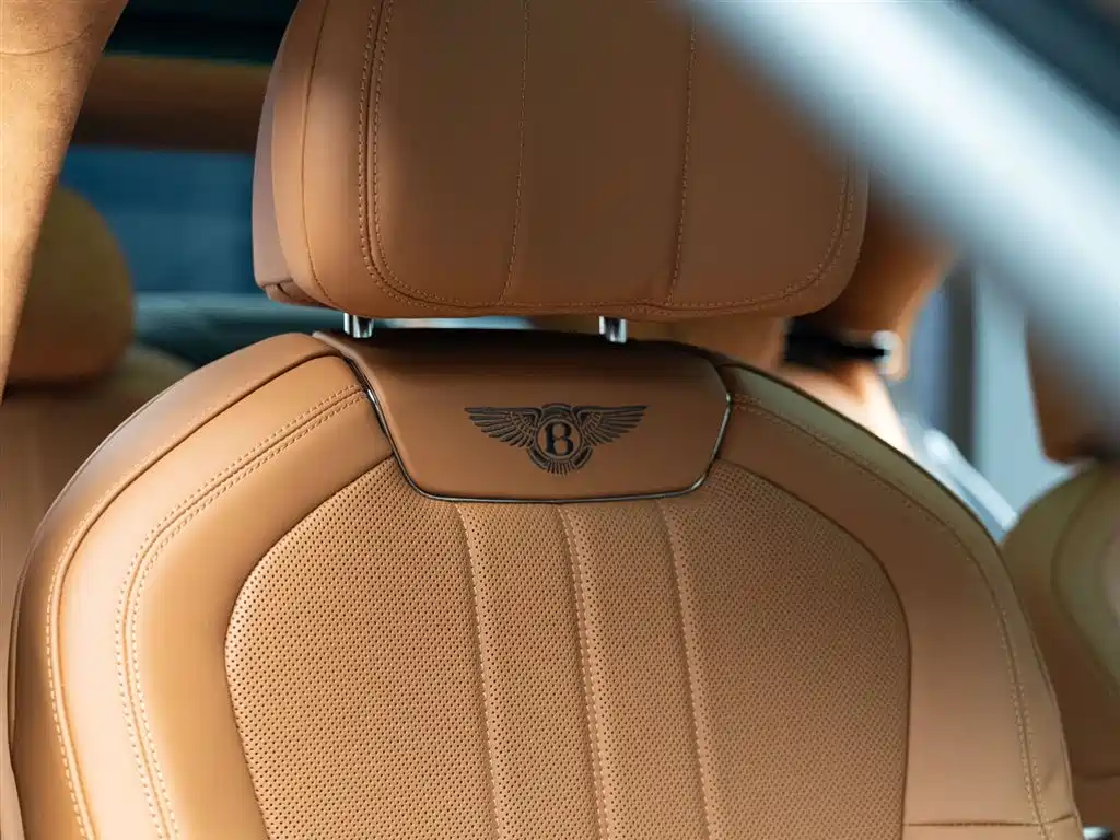 Bentley Flying Spur 2022 — фото 16