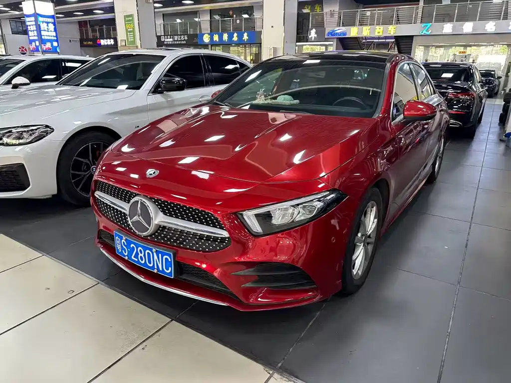 Mercedes-Benz A-Class 2019 — фото 2