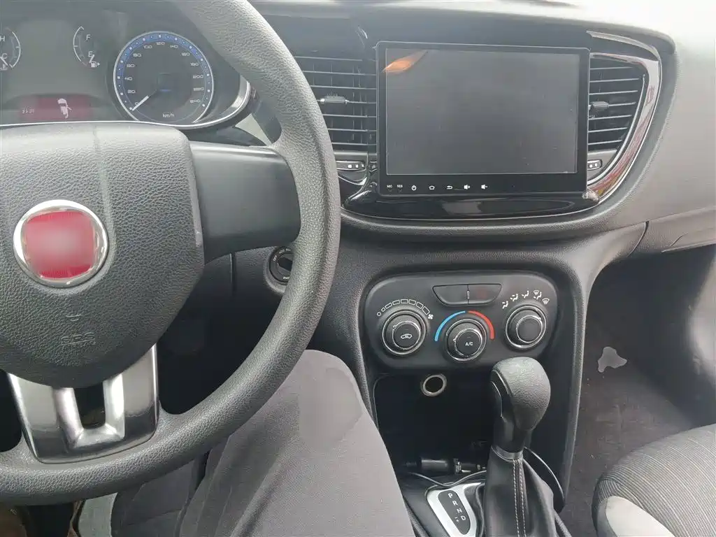 Fiat Viaggio 2016 — фото 10