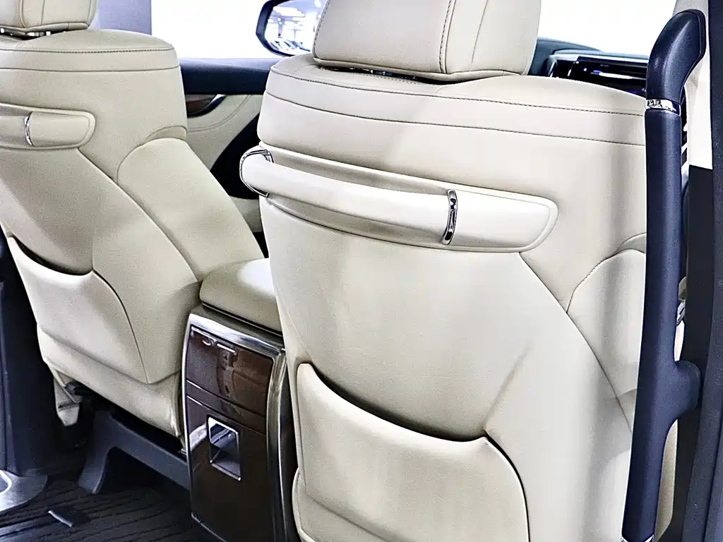 Toyota Alphard 2017 — фото 17