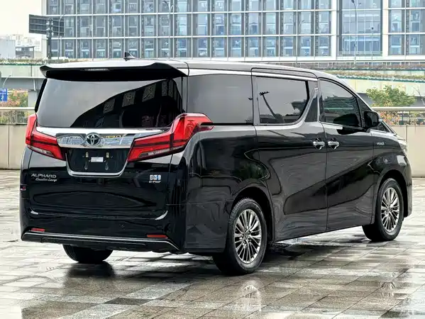 Toyota Alphard 2022
