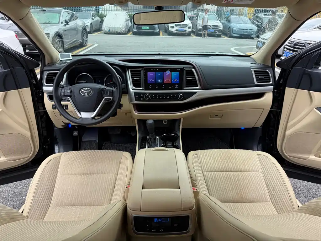 Toyota Highlander 2017 — фото 13