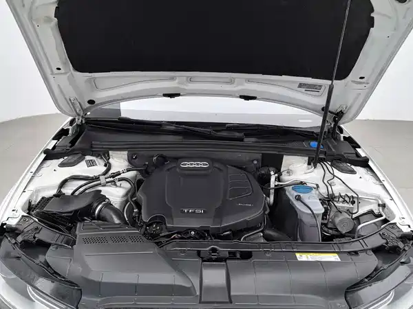 Audi A4L 2015