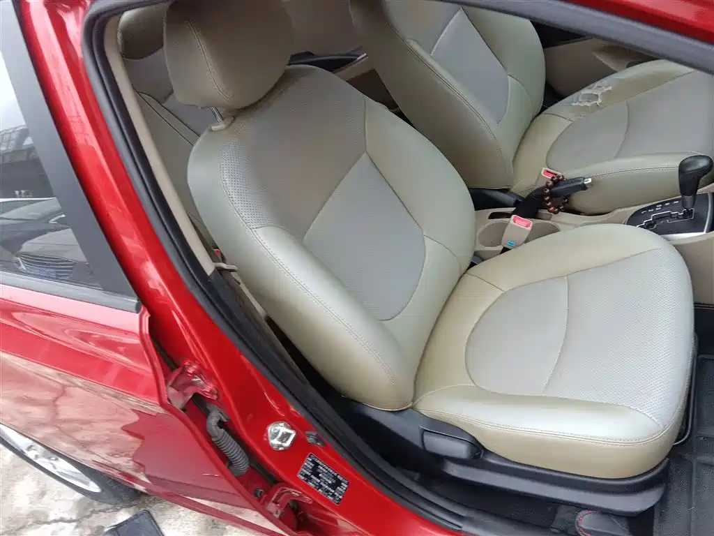 Hyundai Verna 2015 — фото 20