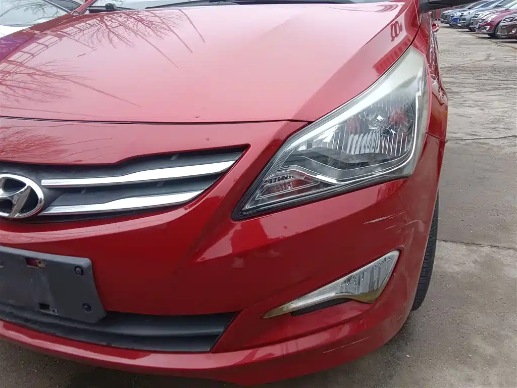 Hyundai Verna 2015 — фото 18