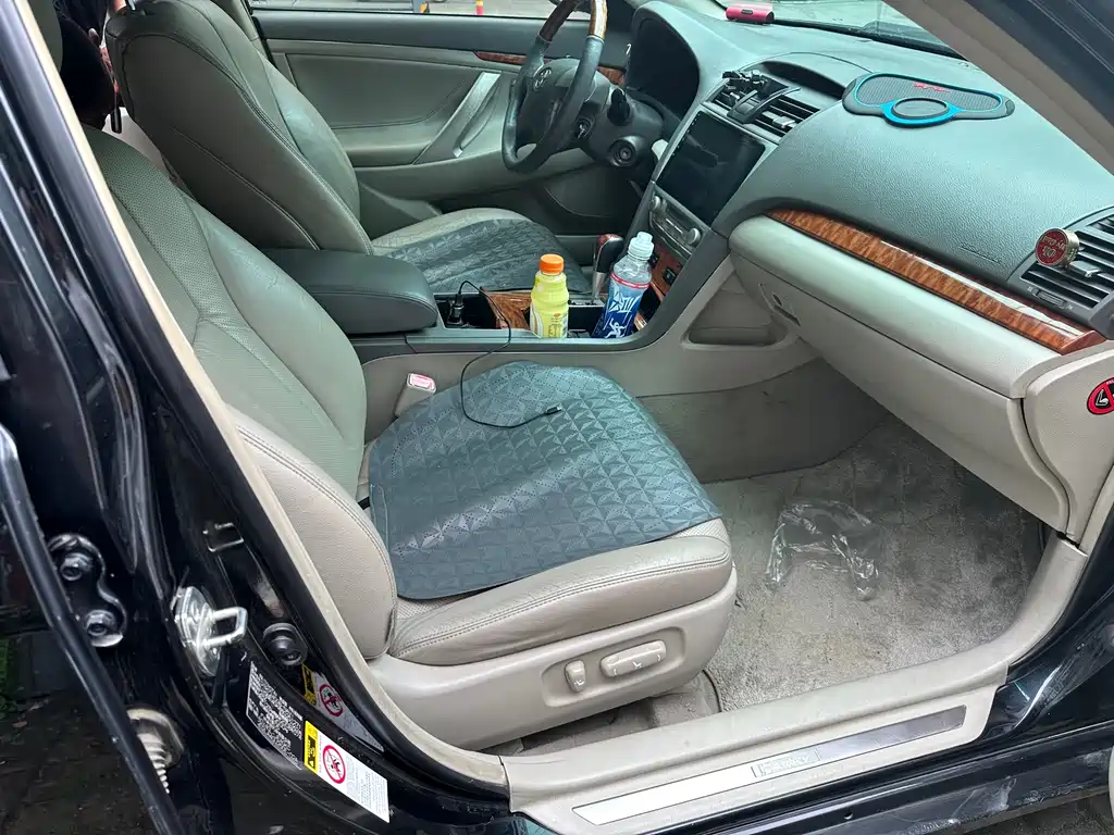 Toyota Camry 2008 — фото 10