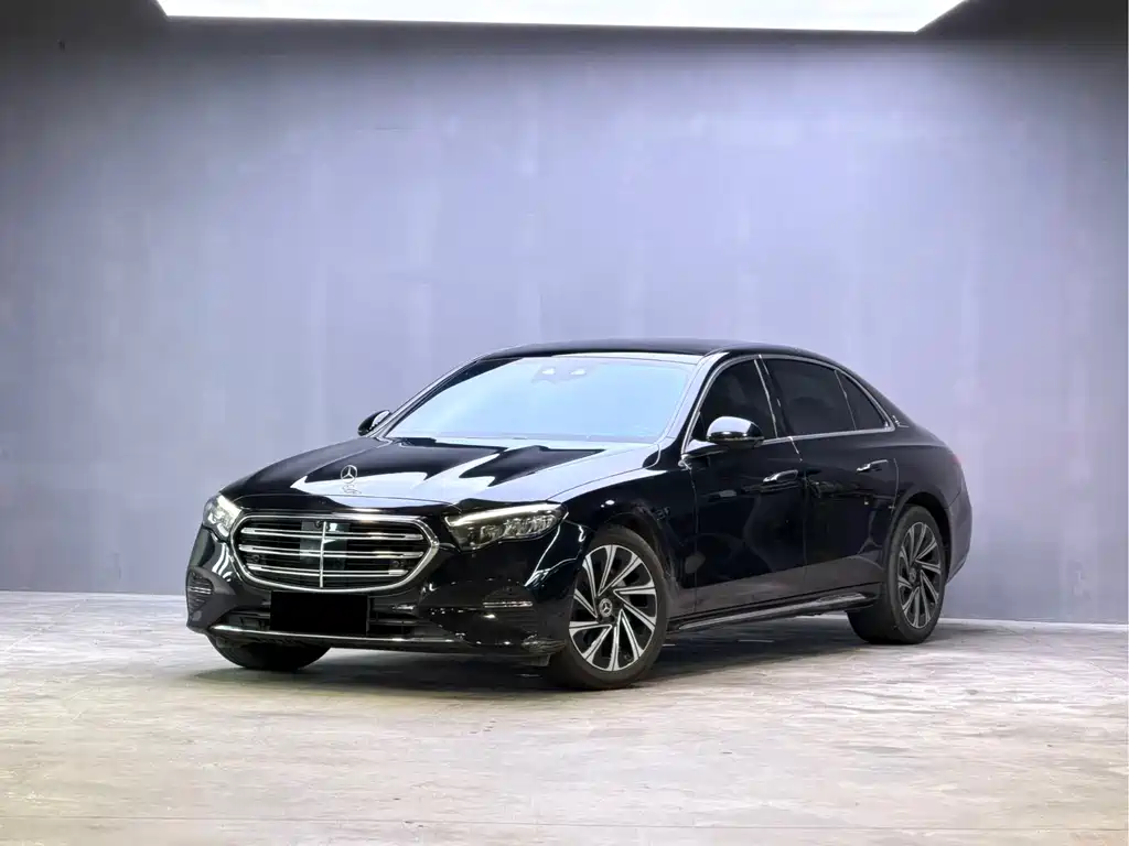 Mercedes-Benz E-Class 2024 — фото 2