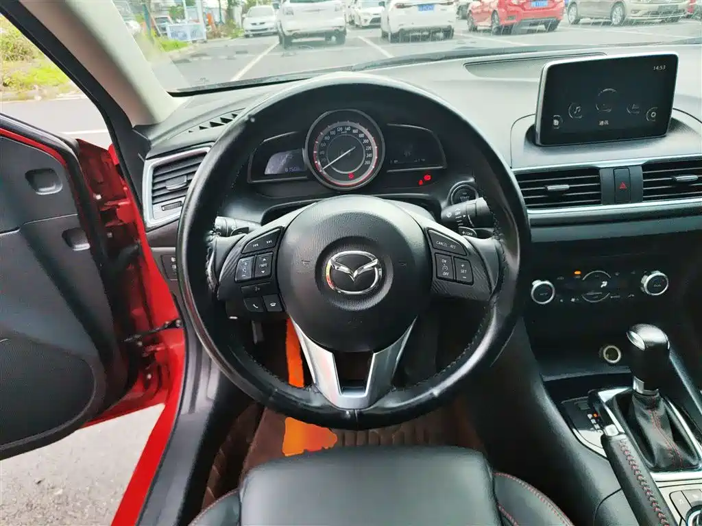 Mazda 3 Axela 2015 — фото 11