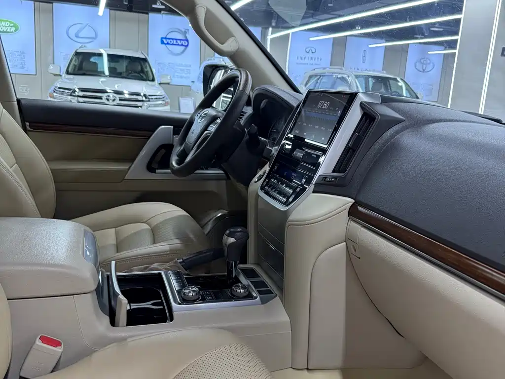 Toyota Land Cruiser 2019 — фото 19