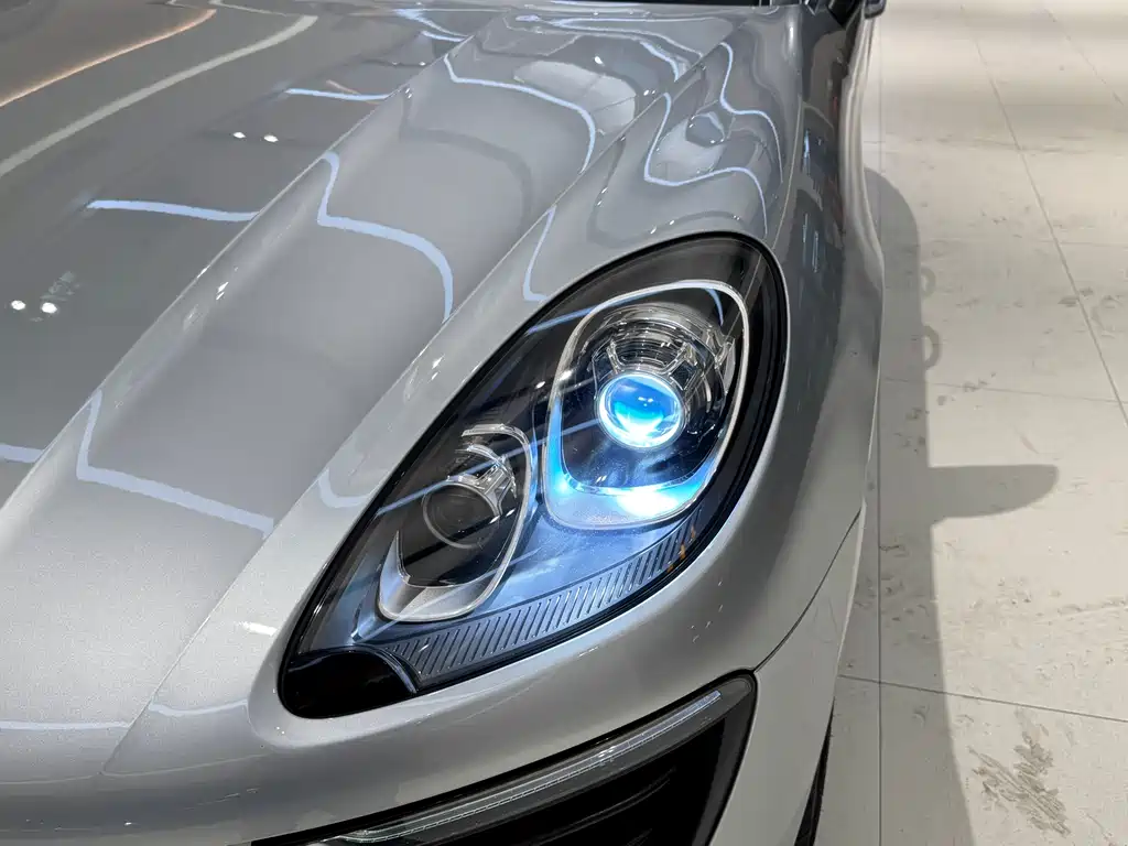 Porsche Macan 2015 — фото 24