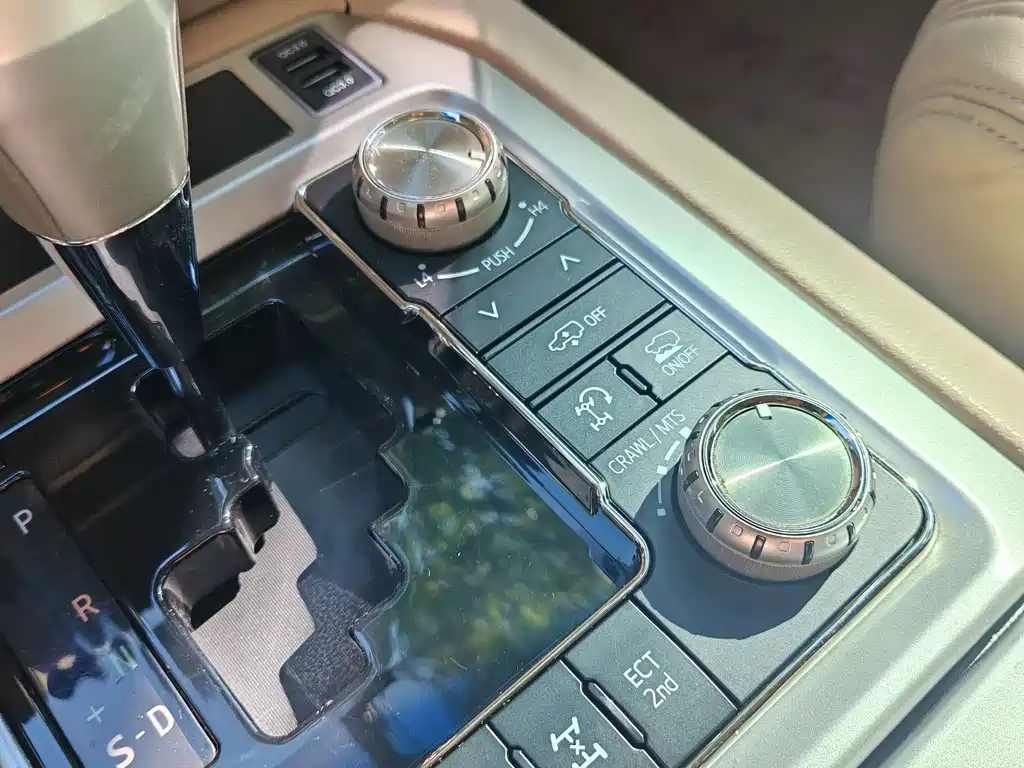 Toyota Land Cruiser 2015 — фото 19