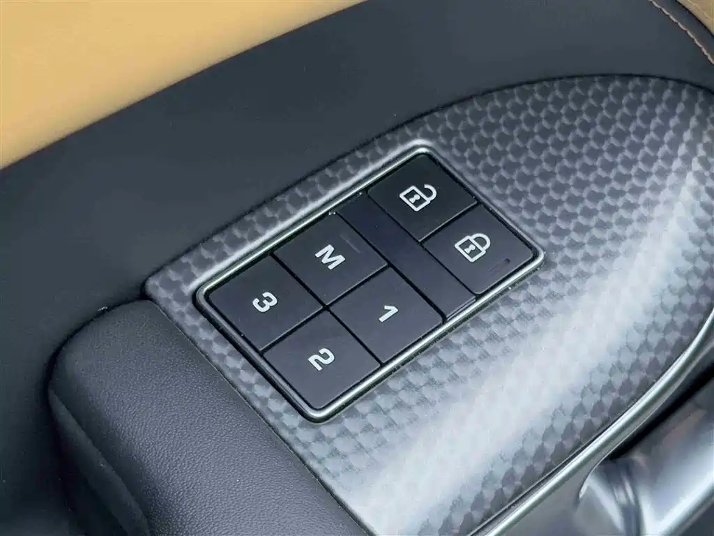 Land Rover Sport 2022 — фото 19