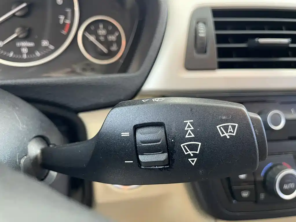 BMW 3 Series 2013 — фото 19