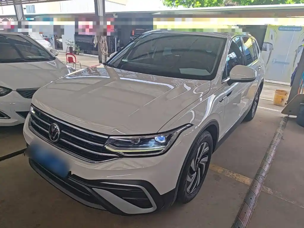 Volkswagen Tiguan L 2022