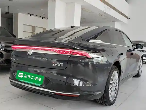 Buick Zhijing L7 2025