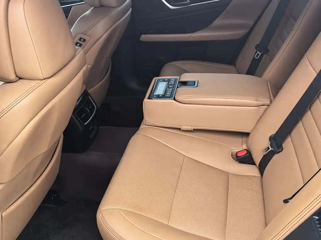 Lexus GS 2018 — фото 11