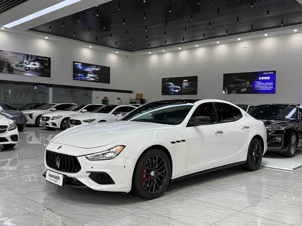 Maserati Ghibli 2014 — фото 1