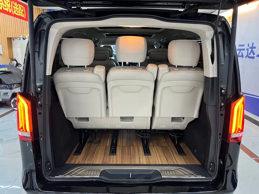 Mercedes-Benz V-Class 2019 — фото 9