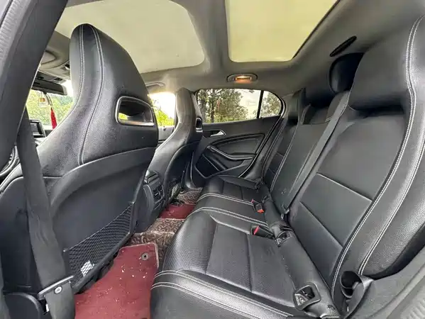 Mercedes-Benz GLA 2015
