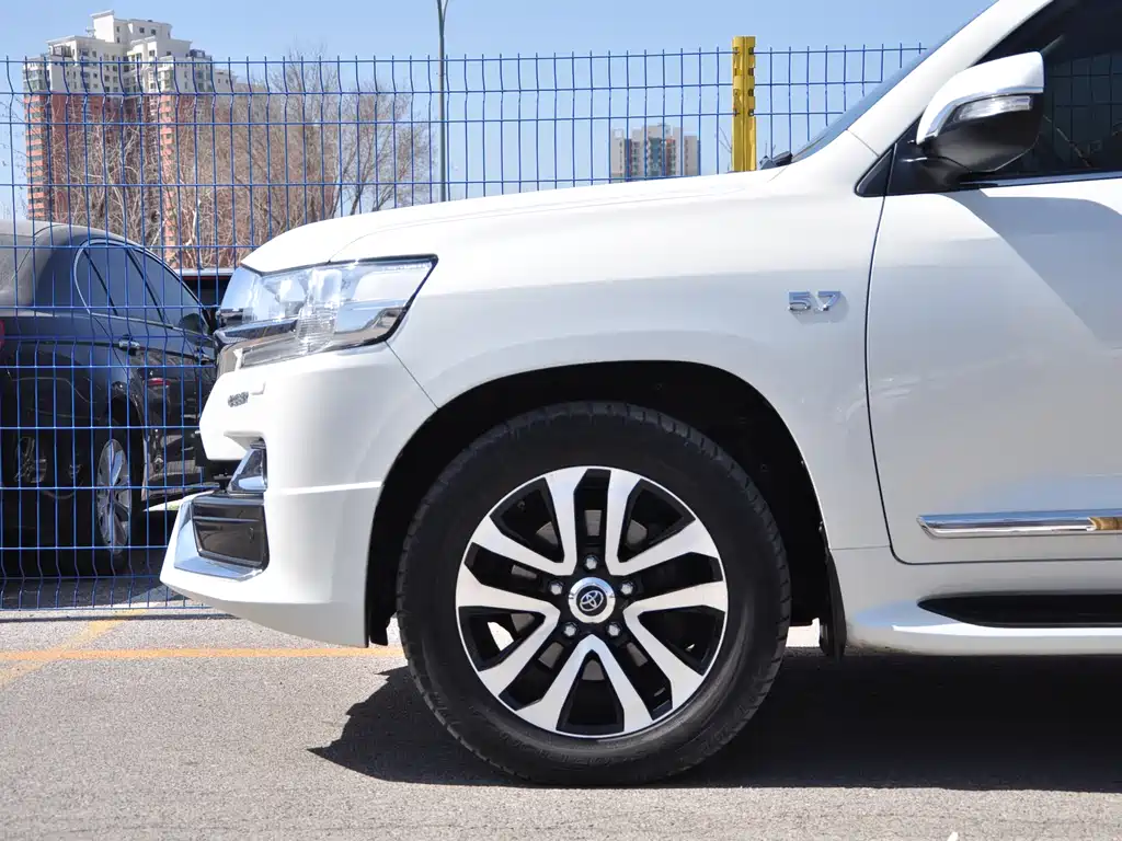 Toyota Land Cruiser 2019 — фото 20