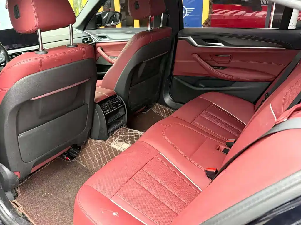BMW 5 Series 2023