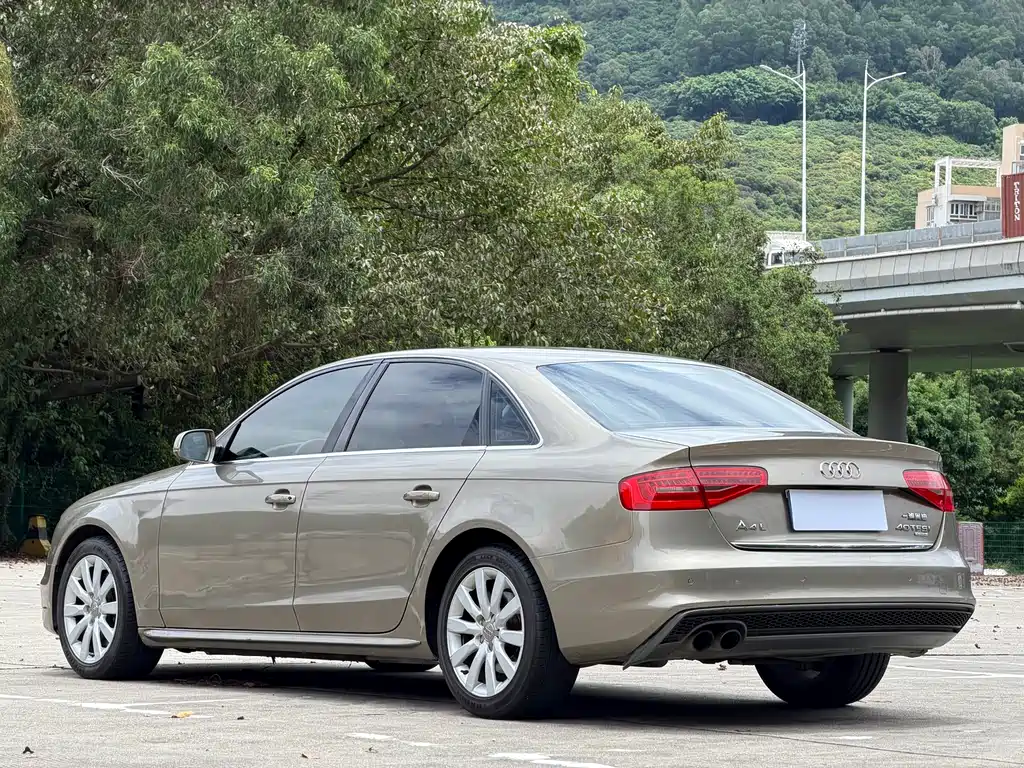 Audi A4L 2014 — фото 15